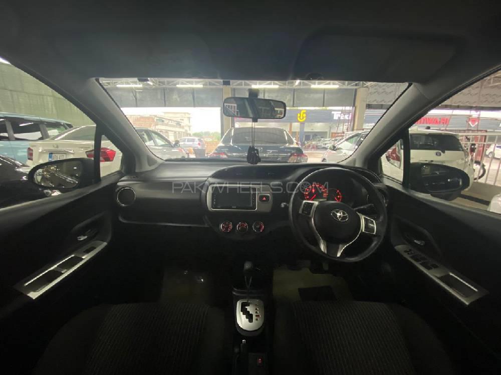 Toyota Vitz 2014 for Sale in Peshawar Toyota Vitz 2014 for Sale in Peshawar Image-7