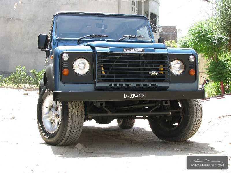 Land Rover Defender 2001 for Sale in Faisalabad Image-1