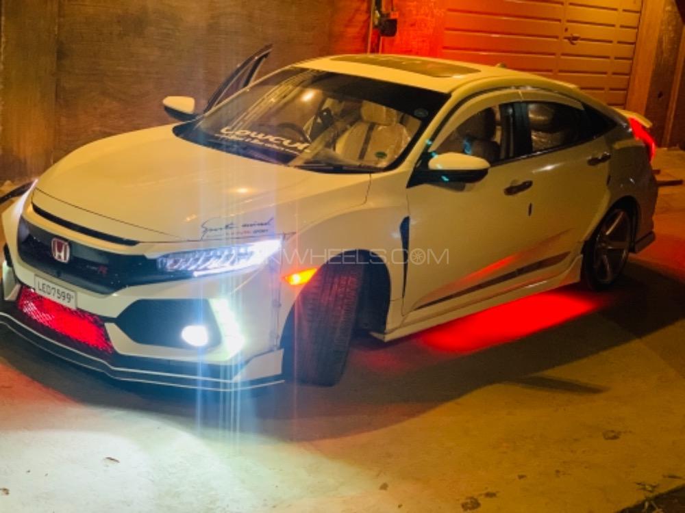 Honda Civic - 2018  Honda Civic - 2018  Image-5