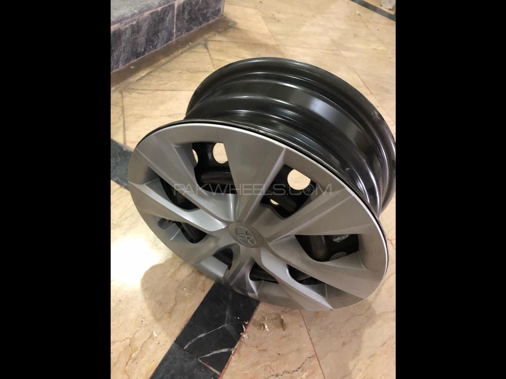 Toyota Corolla Genuine Rims and Wheel cup Image-1