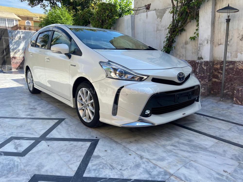 Тойота gs. Toyota Prius Alpha 2016. Toyota Prius Alpha GS. Тойота Приус Альфа 2016. Приус Альфа 2023.