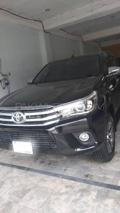 Toyota Hilux 2018 for Sale in Peshawar Toyota Hilux 2018 for Sale in Peshawar Image-2