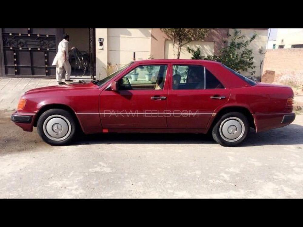Mercedes Benz 200 D 1993 for Sale in Faisalabad Image-1