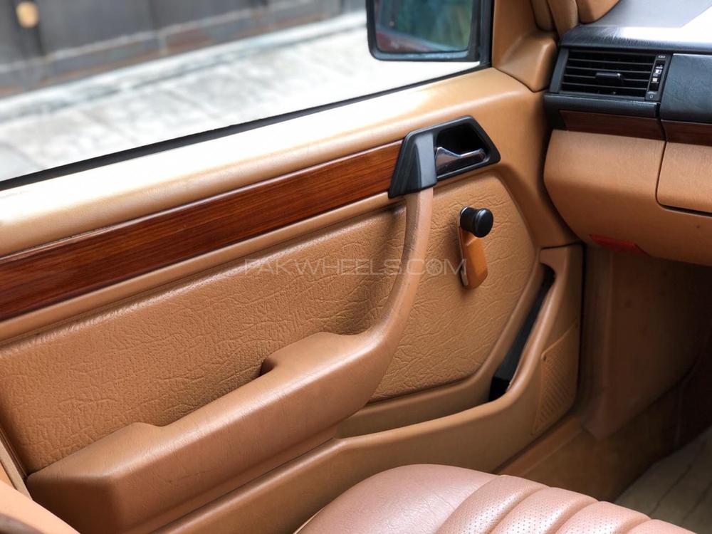 Mercedes Benz 200 D 1993 for Sale in Faisalabad Mercedes Benz 200 D 1993 for Sale in Faisalabad Image-7