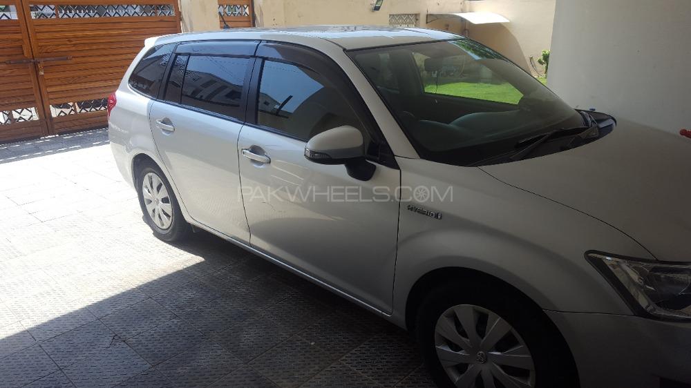 Toyota Corolla Fielder 2014 for Sale in Islamabad Image-1