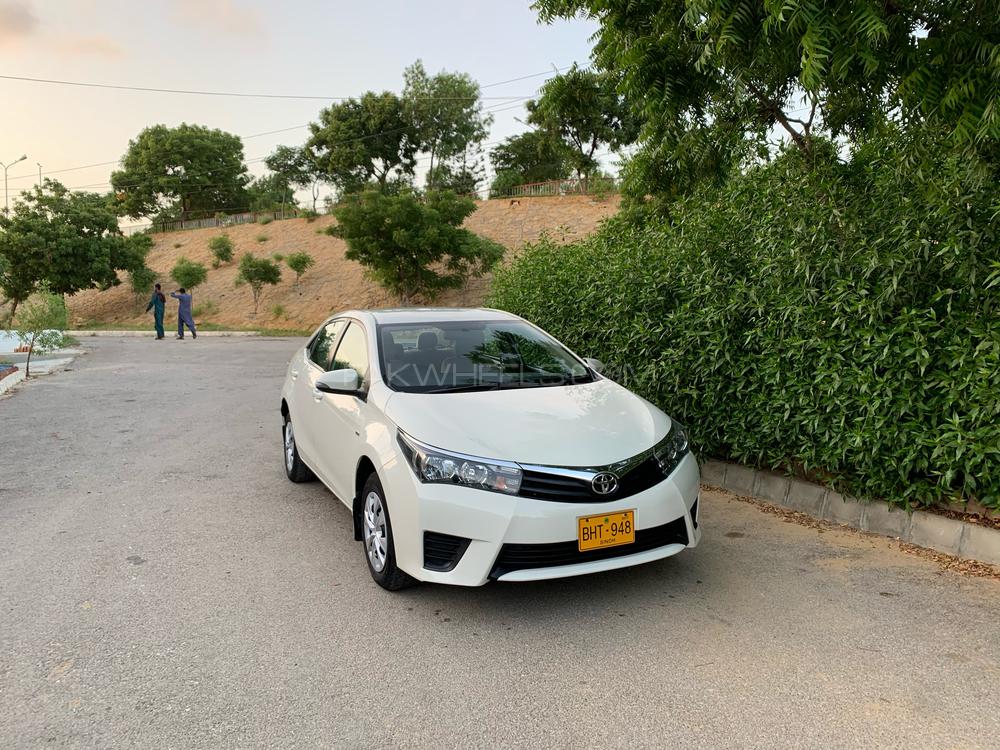 Toyota Corolla 2017 for Sale in Karachi Image-1