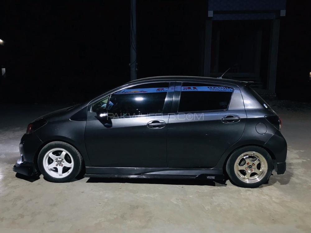 Toyota Vitz - 2015  Toyota Vitz - 2015  Image-7