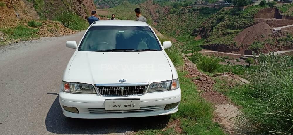 Nissan Sunny 2002 for Sale in Nowshera Image-1