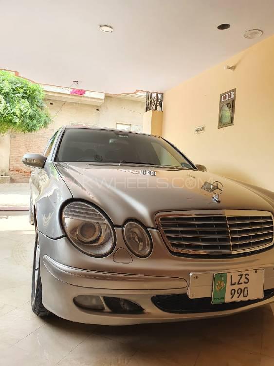 Mercedes Benz E Class 2005 for Sale in Lahore Image-1