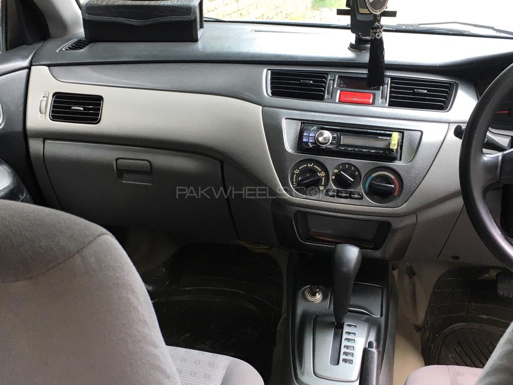 مٹسوبیشی لینسر 2005 for Sale in لاہور مٹسوبیشی لینسر 2005 for Sale in لاہور Image-8