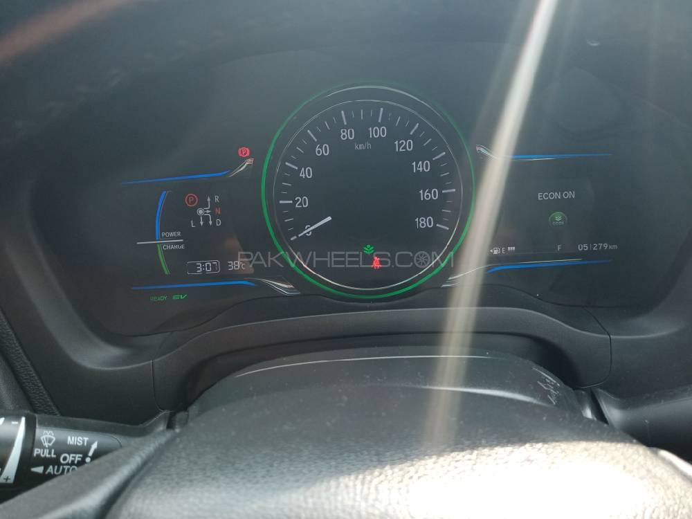 Honda Vezel 2014 for Sale in Lahore Honda Vezel 2014 for Sale in Lahore Image-9