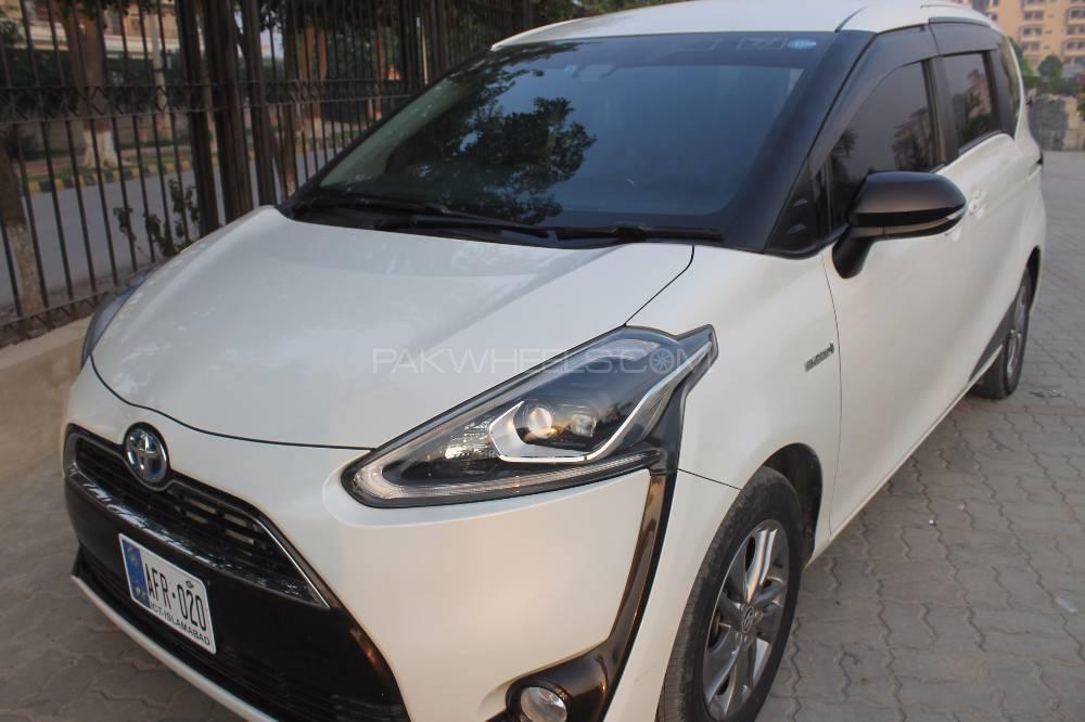 Toyota Sienta 2016 for Sale in Peshawar Image-1