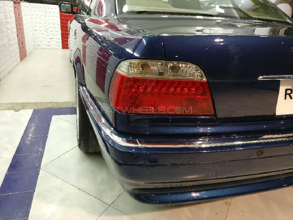 BMW 7 Series - 1996  BMW 7 Series - 1996  Image-12