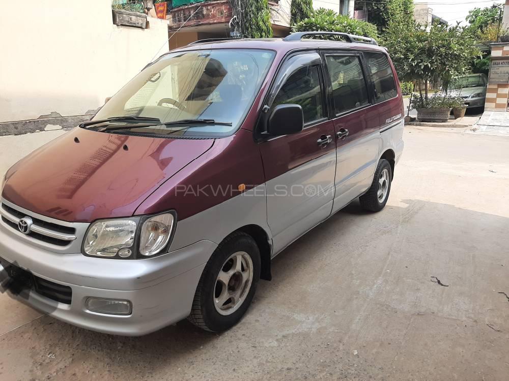 Toyota Noah 2000 for Sale in Lahore Image-1