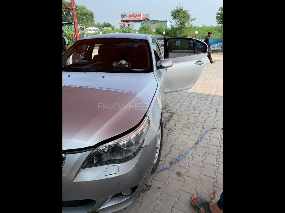 بی ایم ڈبلیو 5 سیریز 2005 for Sale in اسلام آباد بی ایم ڈبلیو 5 سیریز 2005 for Sale in اسلام آباد Image-3