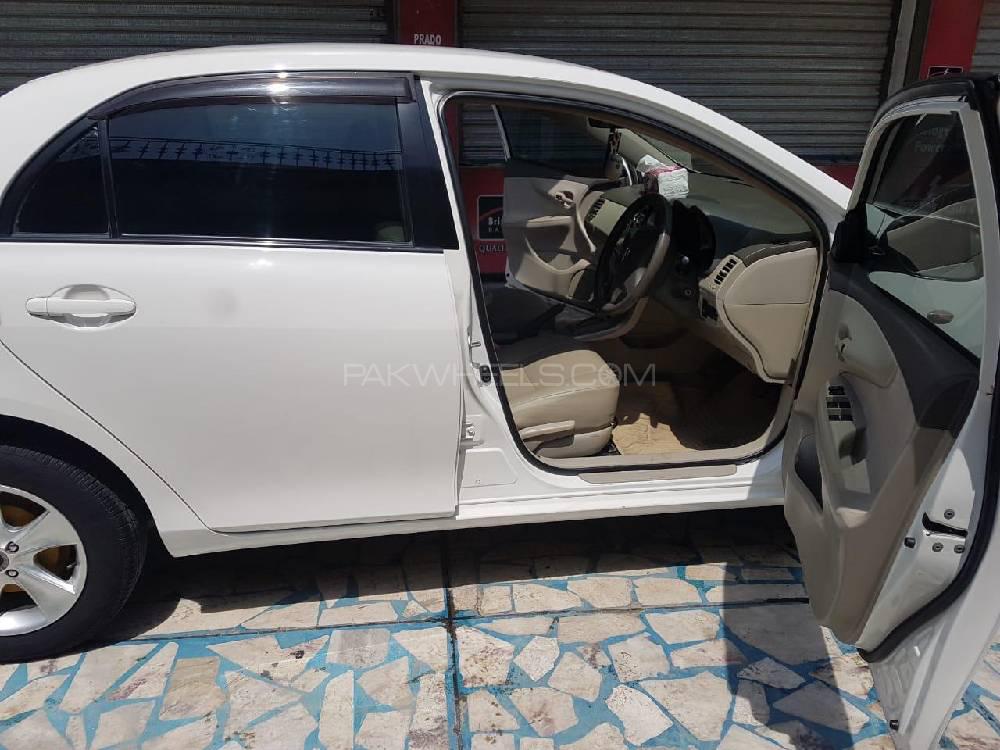 Toyota Corolla Axio 2007 for Sale in Nowshera Image-1