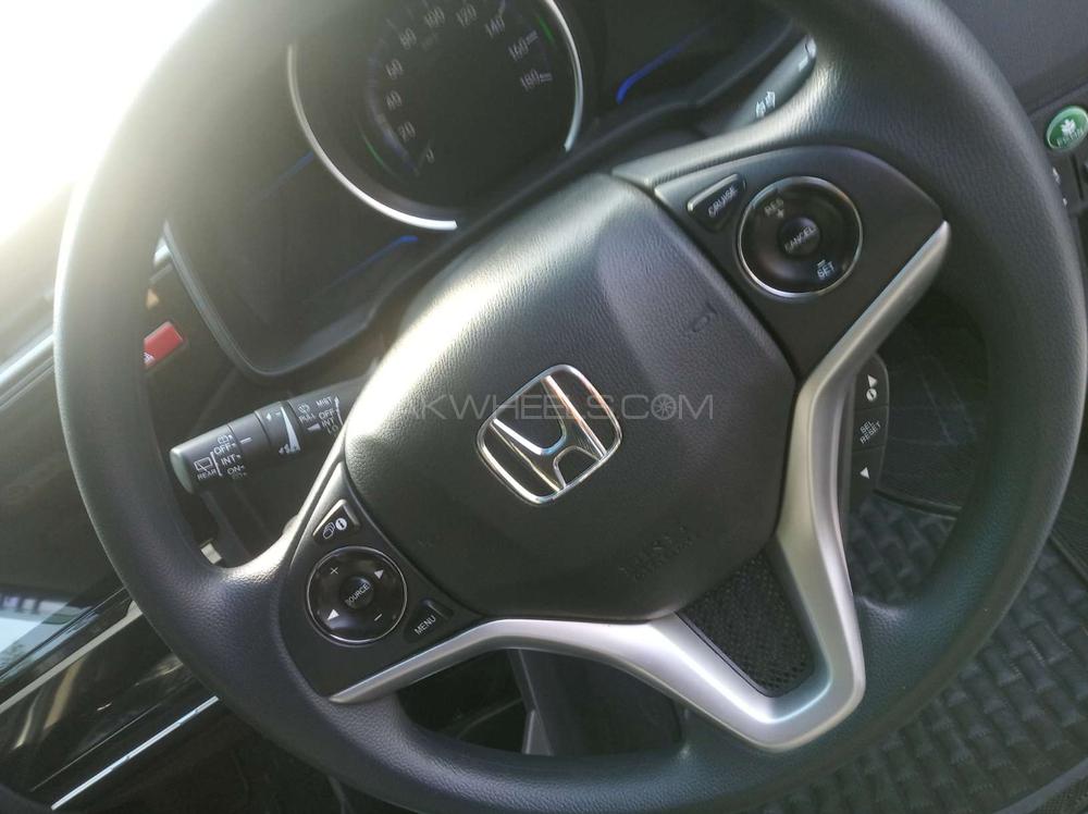 Honda Fit 2015 for Sale in Gujranwala Honda Fit 2015 for Sale in Gujranwala Image-11