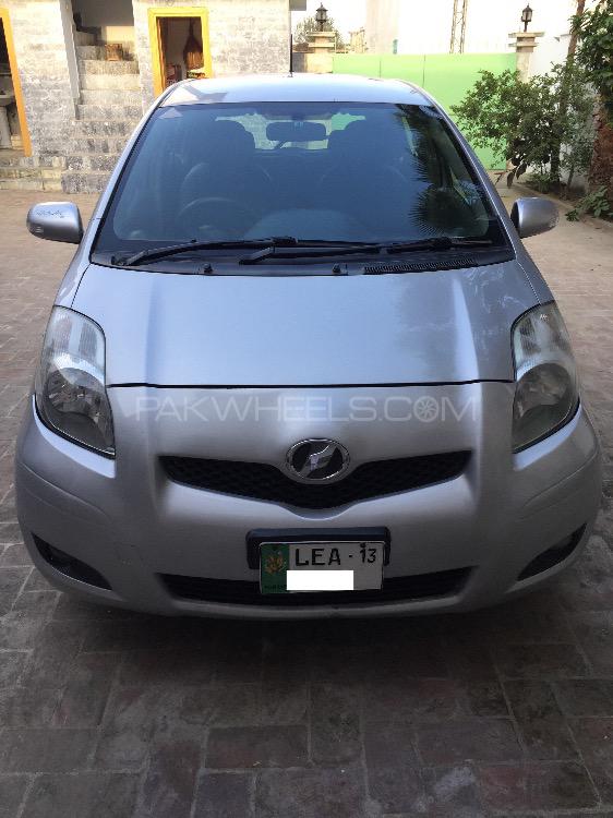 Toyota Vitz 2010 for Sale in Swabi Image-1