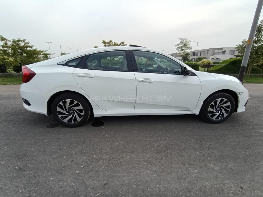 ہونڈا سوک 2018 for Sale in ڈیرہ اسماعیل خان ہونڈا سوک 2018 for Sale in ڈیرہ اسماعیل خان Image-9
