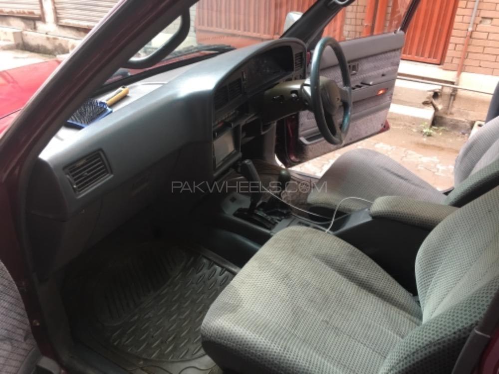 Toyota Hilux 1991 for Sale in Mandi bahauddin Toyota Hilux 1991 for Sale in Mandi bahauddin Image-8