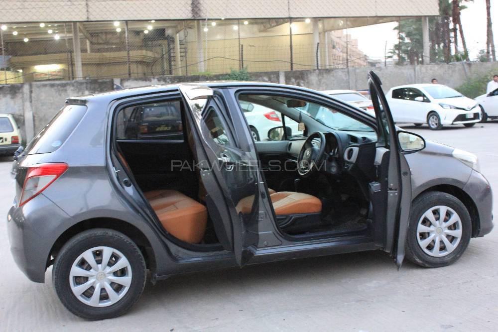 Toyota Vitz 2013 for Sale in Rawalpindi Toyota Vitz 2013 for Sale in Rawalpindi Image-10