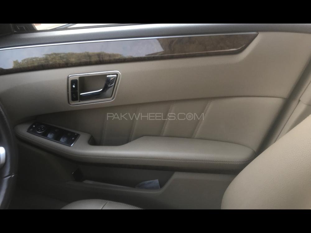 مرسڈیز بینز ای کلاس 2011 for Sale in ملتان مرسڈیز بینز ای کلاس 2011 for Sale in ملتان Image-17