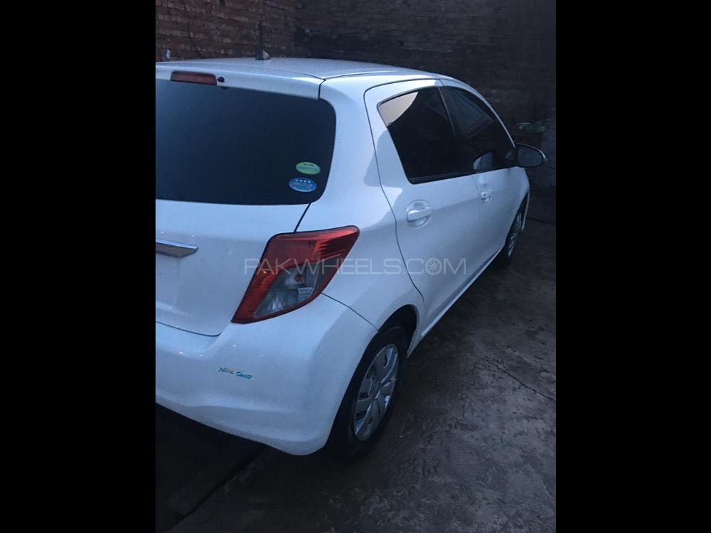 Toyota Vitz 2012 for Sale in Lahore Image-1