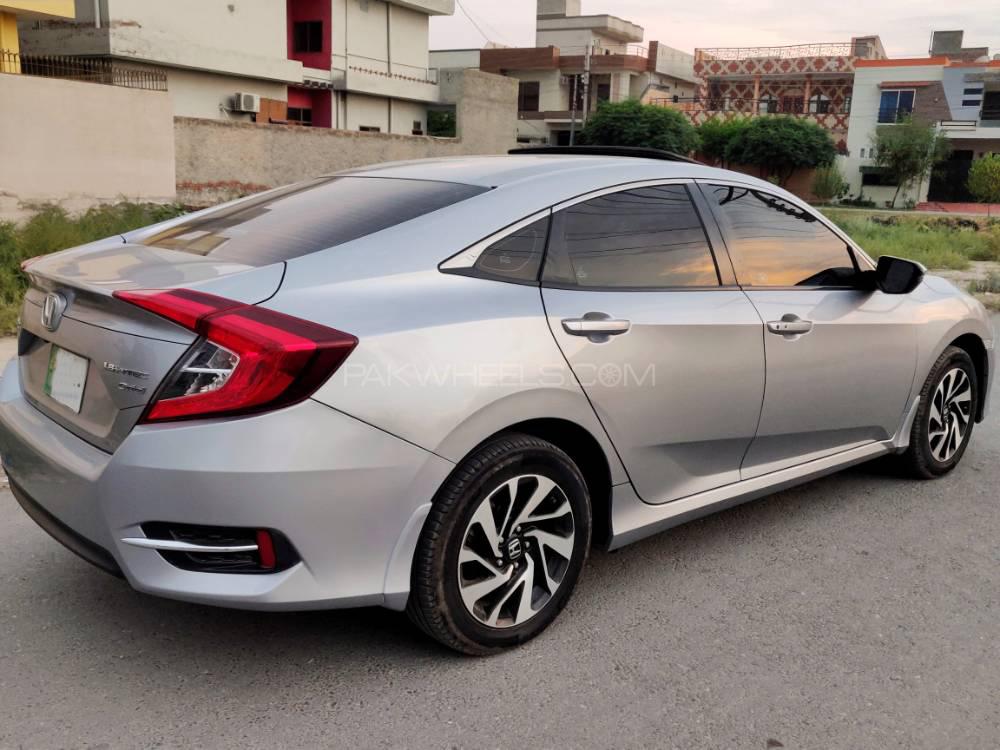 Honda Civic 2017 for Sale in Multan Honda Civic 2017 for Sale in Multan Image-10