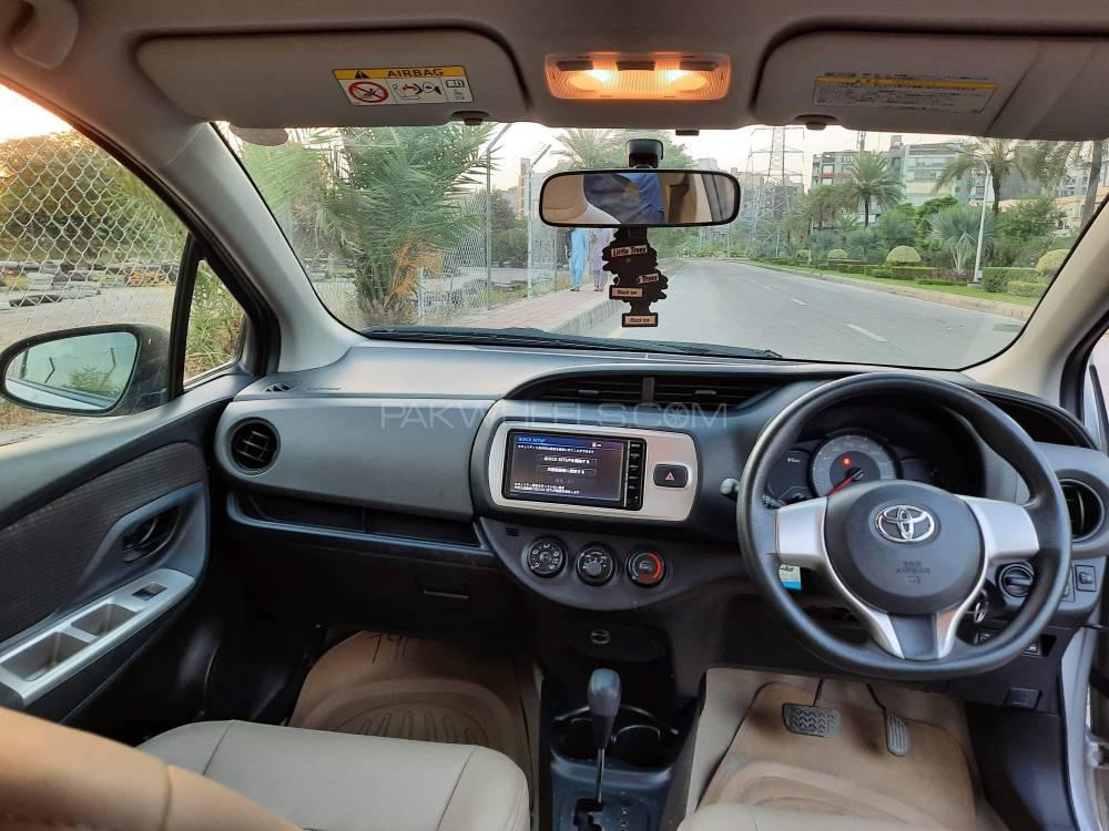 Toyota Vitz 2015 for Sale in Rawalpindi Toyota Vitz 2015 for Sale in Rawalpindi Image-9