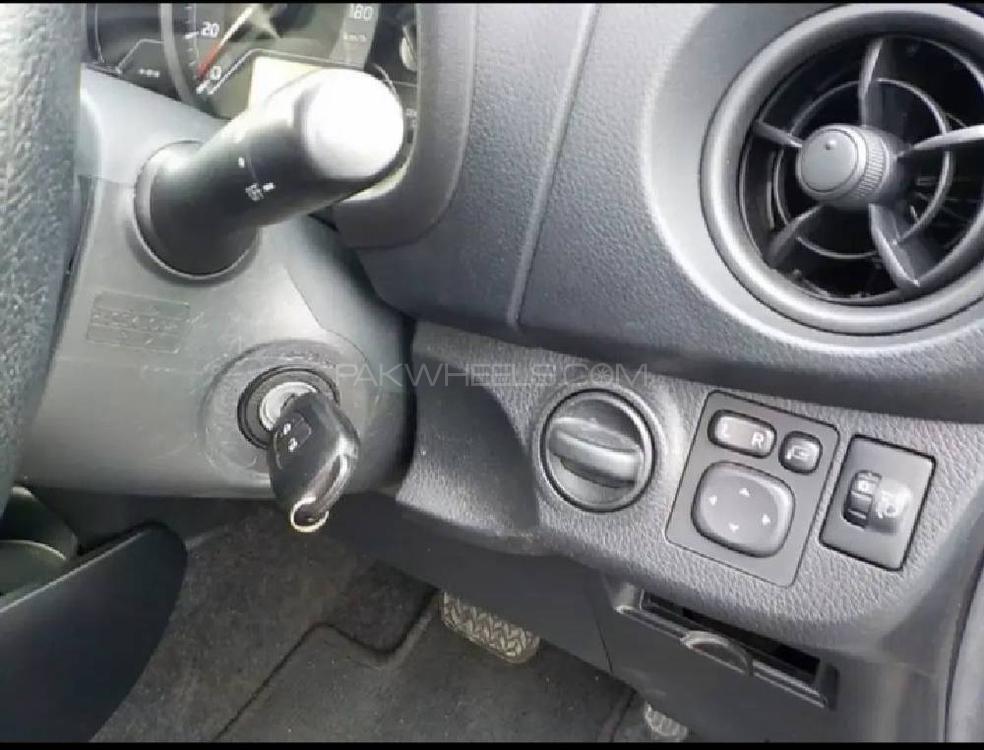 Toyota Vitz 2017 for Sale in Multan Toyota Vitz 2017 for Sale in Multan Image-6