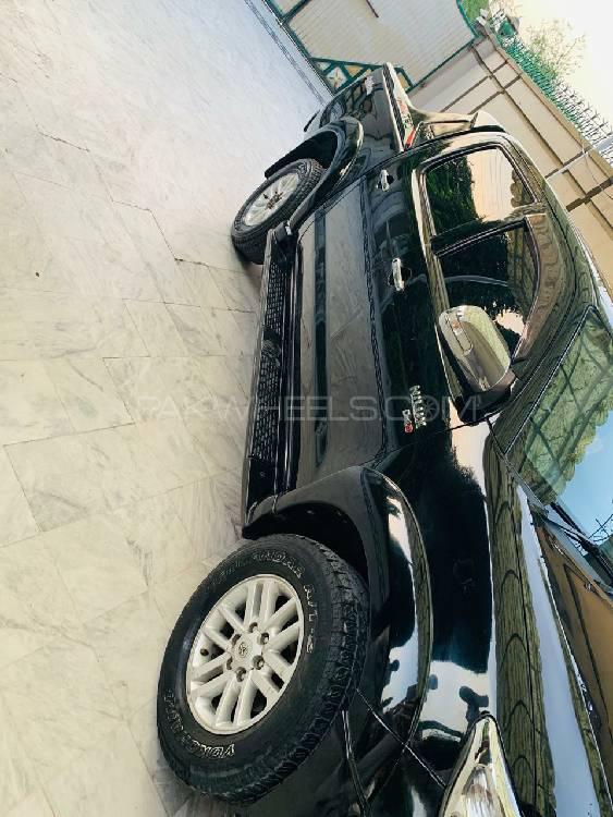 Toyota Hilux 2014 for Sale in Peshawar Toyota Hilux 2014 for Sale in Peshawar Image-2