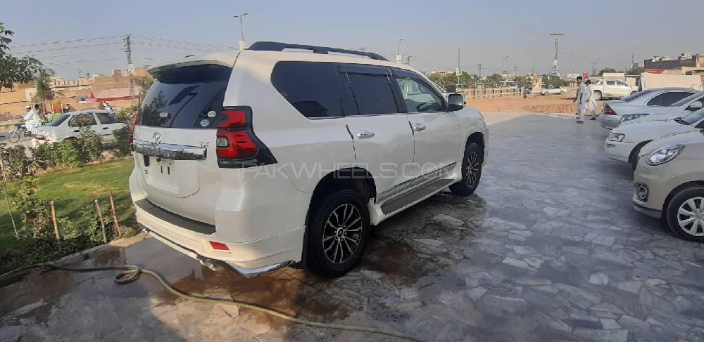 Toyota Prado 2009 for Sale in Peshawar Toyota Prado 2009 for Sale in Peshawar Image-9
