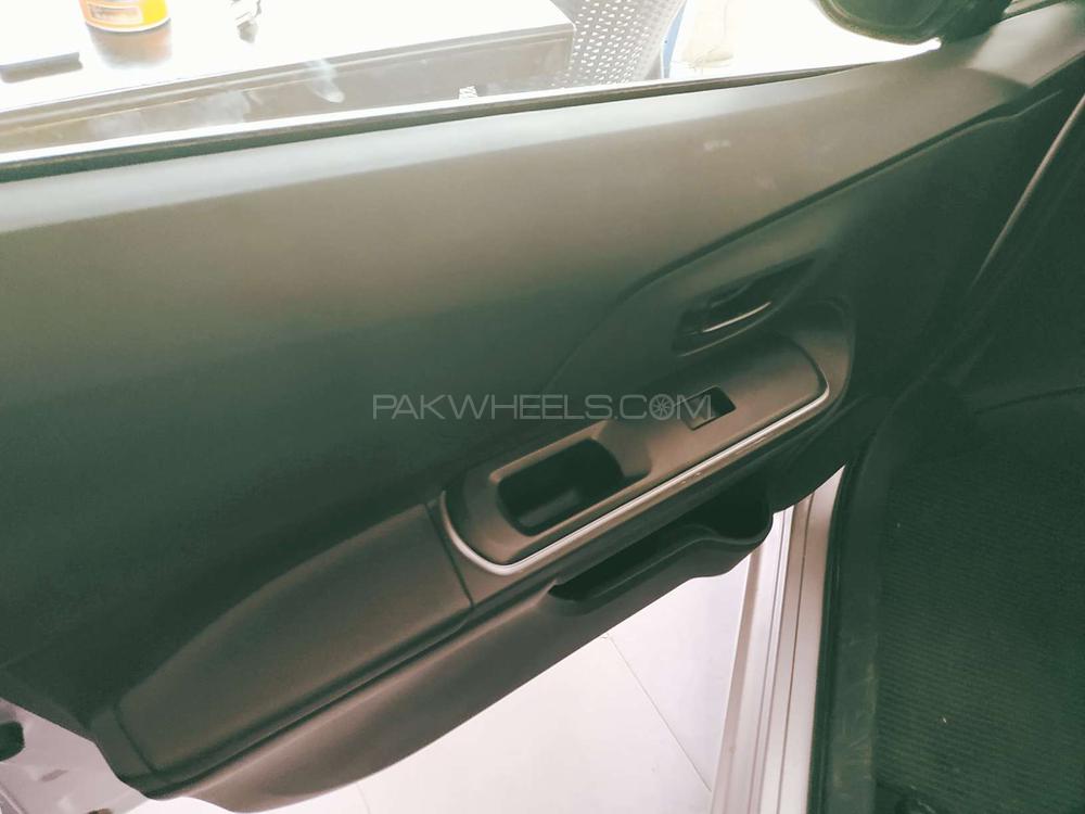 Toyota Aqua 2017 for Sale in Rawalpindi Toyota Aqua 2017 for Sale in Rawalpindi Image-12