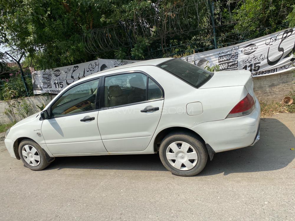 Mitsubishi Lancer 2004 for Sale in Lahore Mitsubishi Lancer 2004 for Sale in Lahore Image-3