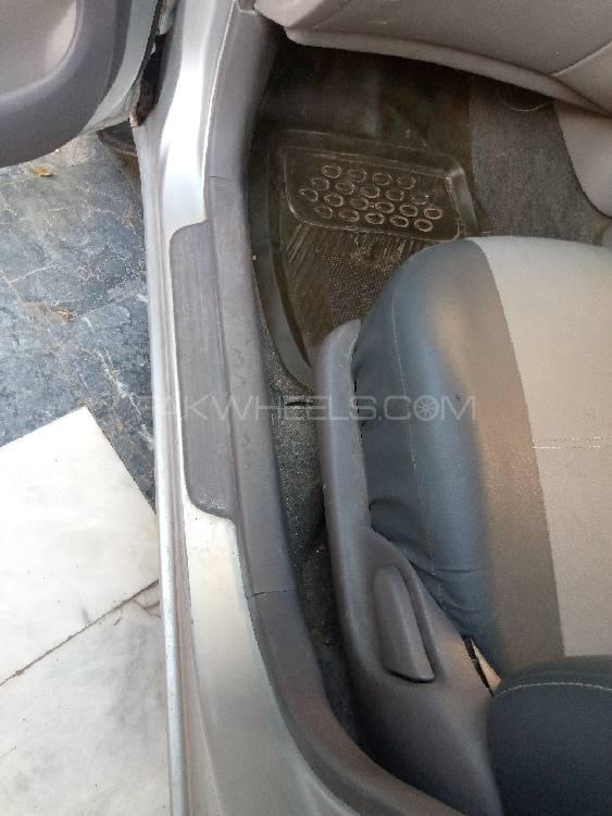 Toyota Platz 2000 for Sale in Multan Toyota Platz 2000 for Sale in Multan Image-3