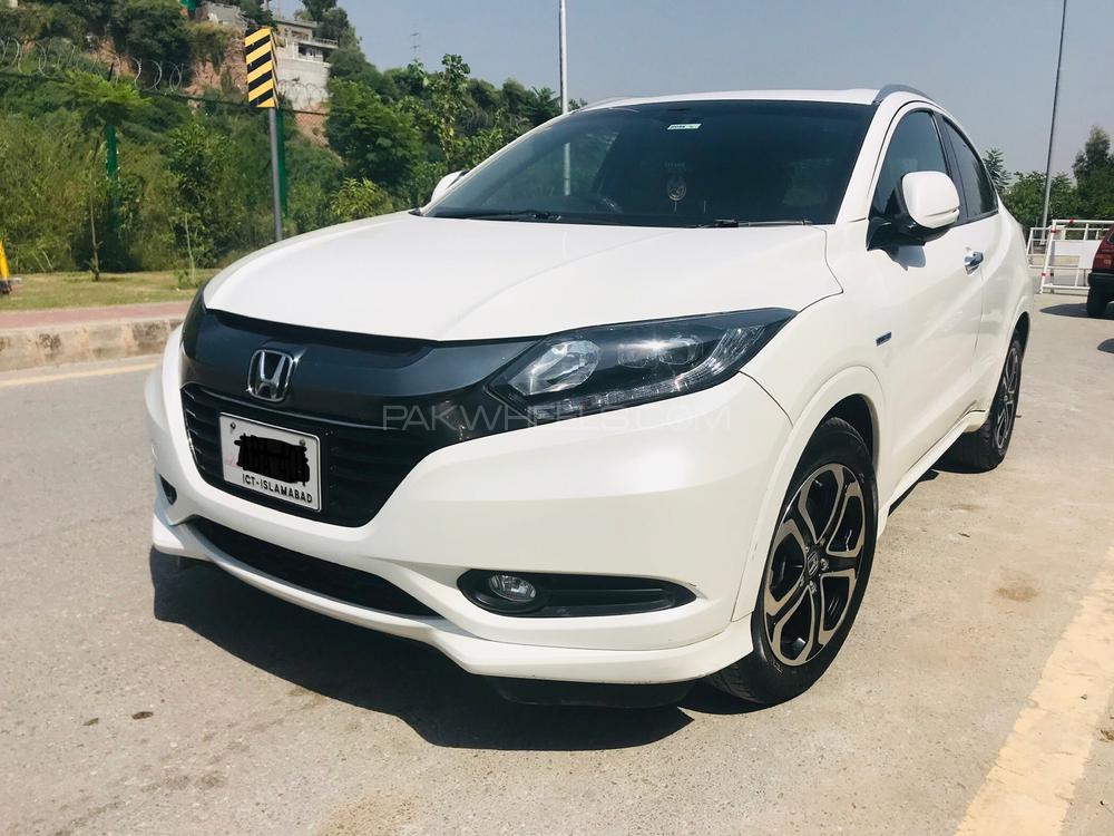 Honda Vezel 2016 for Sale in Islamabad Image-1
