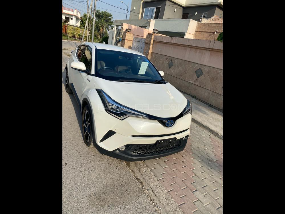 Toyota C-HR 2017 for Sale in Peshawar Image-1