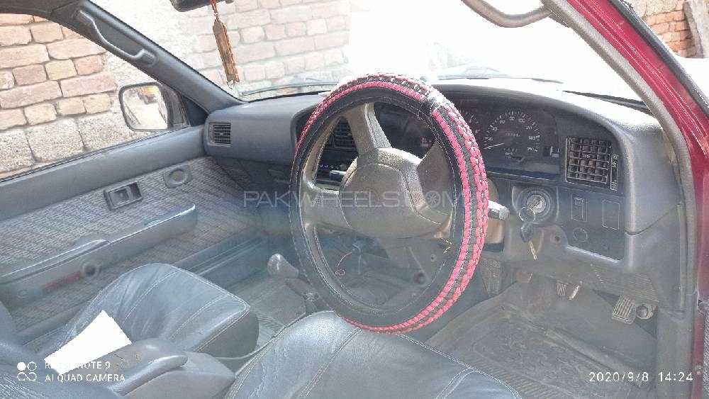 Toyota Hilux 1996 for Sale in Dera ismail khan Toyota Hilux 1996 for Sale in Dera ismail khan Image-4