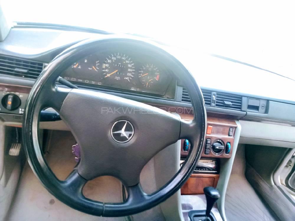 مرسڈیز بینز ای کلاس 1992 for Sale in پشاور مرسڈیز بینز ای کلاس 1992 for Sale in پشاور Image-4