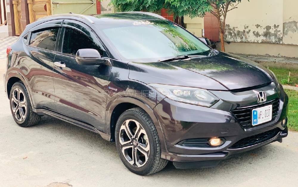Honda Vezel 2015 for Sale in Faisalabad Image-1