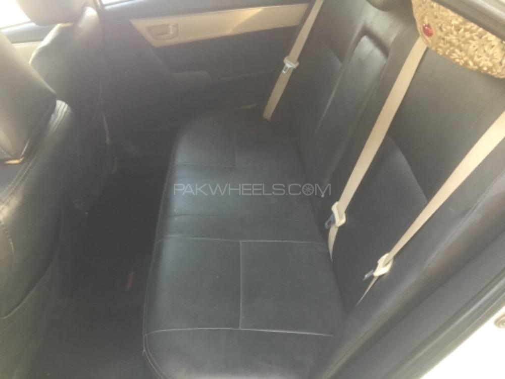 Toyota Corolla 2015 for Sale in Dera ismail khan Toyota Corolla 2015 for Sale in Dera ismail khan Image-8