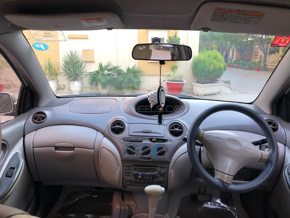 Toyota Platz 2000 for Sale in Lahore Toyota Platz 2000 for Sale in Lahore Image-7