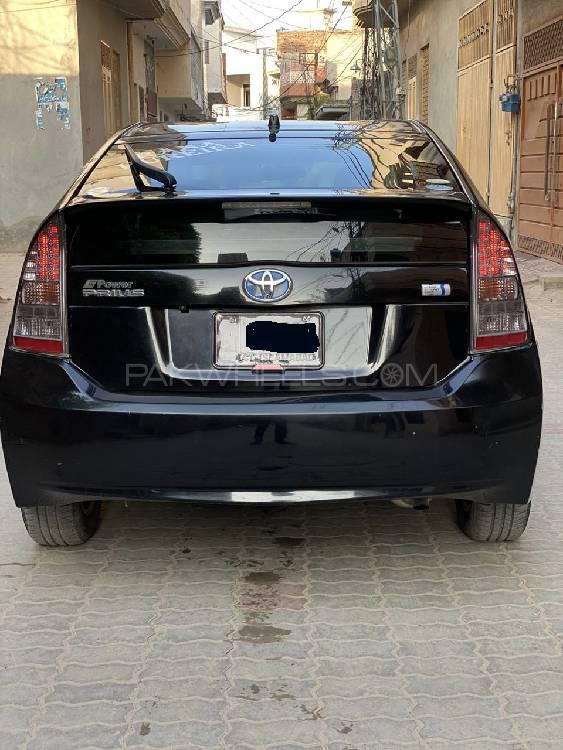 ٹویوٹا پریوس 2011 for Sale in اوکاڑہ ٹویوٹا پریوس 2011 for Sale in اوکاڑہ Image-8