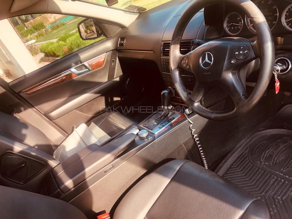 Mercedes Benz C Class 2007 for Sale in Lahore Mercedes Benz C Class 2007 for Sale in Lahore Image-4