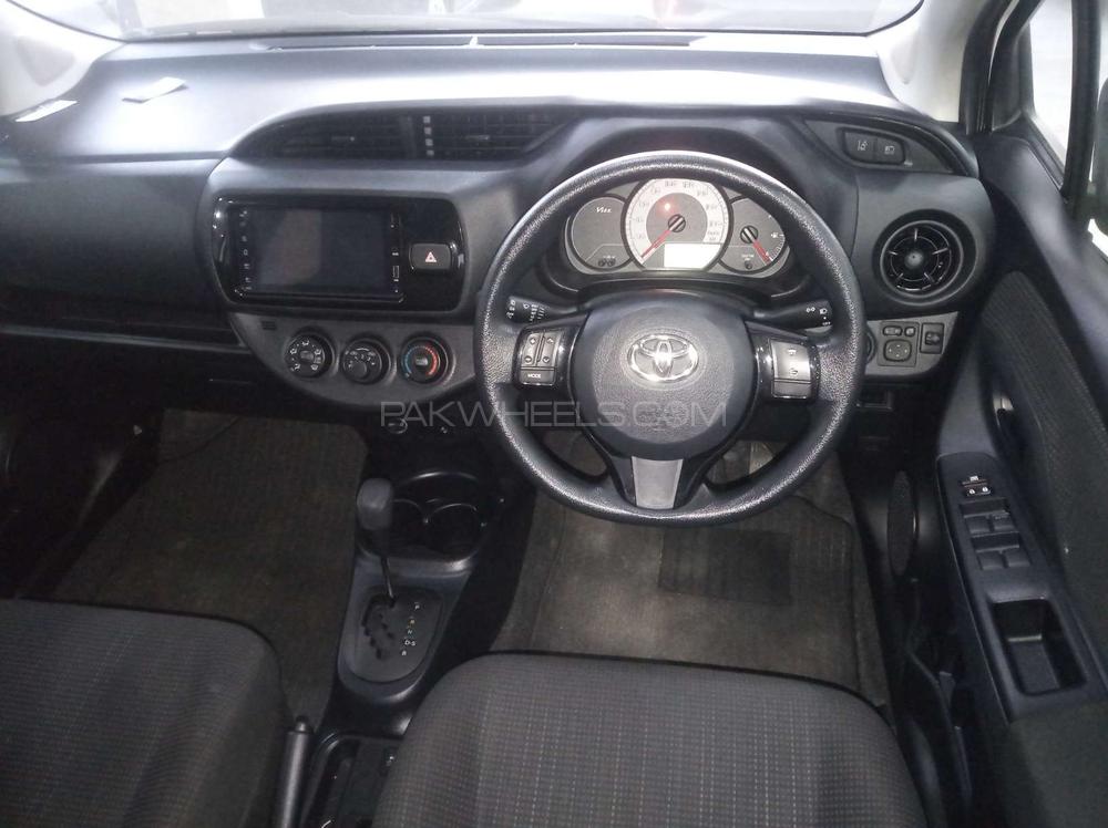 Toyota Vitz 2017 for Sale in Gujranwala Toyota Vitz 2017 for Sale in Gujranwala Image-8