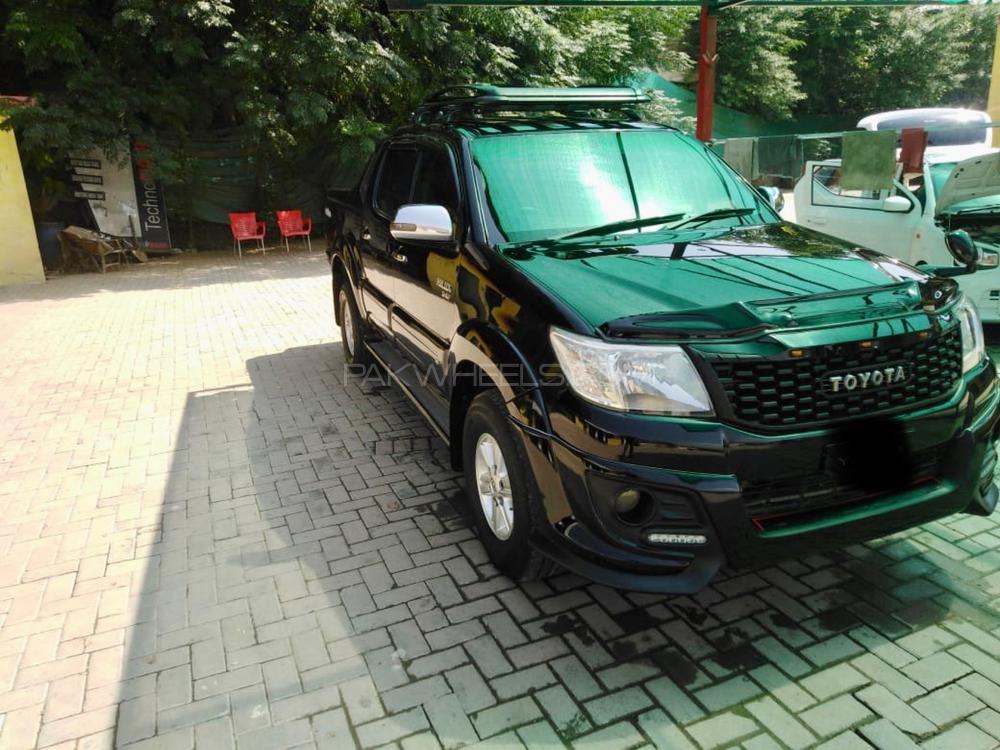 Toyota Hilux 2013 for Sale in Islamabad Image-1