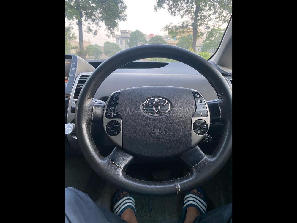 Toyota Prius 2007 for Sale in Lahore Toyota Prius 2007 for Sale in Lahore Image-16