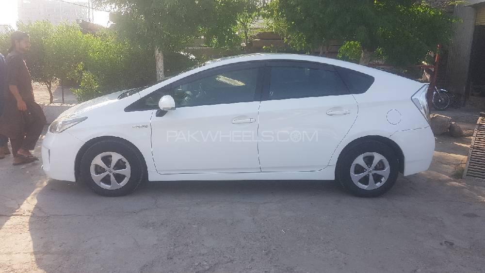 Toyota Prius 2013 for Sale in Peshawar Image-1