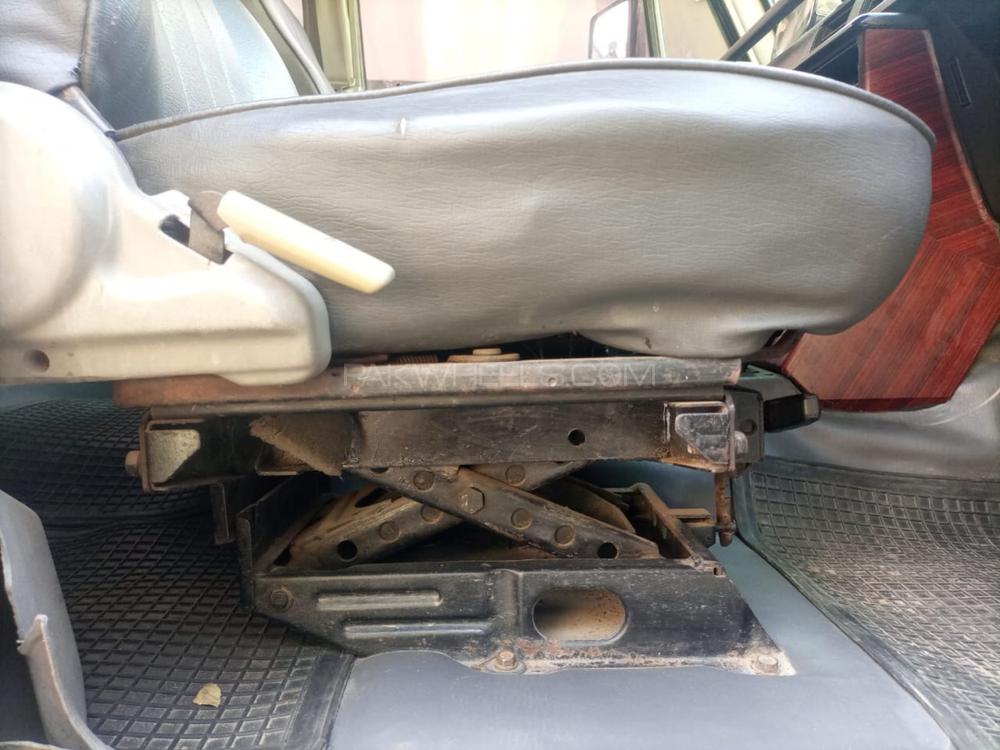 Mitsubishi Pajero 1988 for Sale in Lahore Mitsubishi Pajero 1988 for Sale in Lahore Image-15