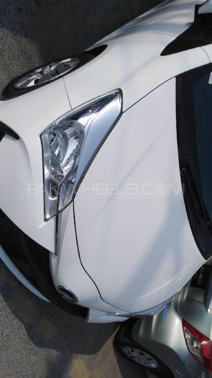 Toyota Vitz 2017 for Sale in Peshawar Image-1